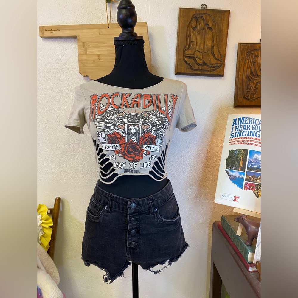 High Waist Distressed Black Denim Shorts Sz 7 w/ Distressed Graphic Crop Top SM